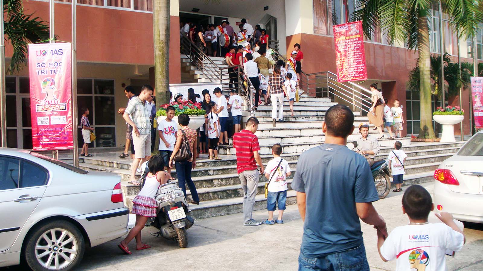 Sân chơi không còn lối ra